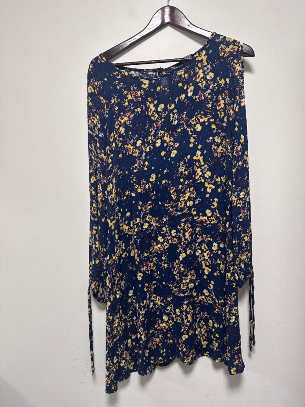 George dress - Picture 2 of 5